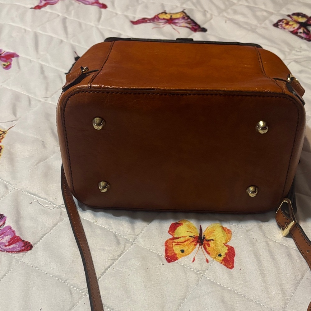 Divina Firenze Genuine Leather Shoulder Bag - Picture 5 of 9